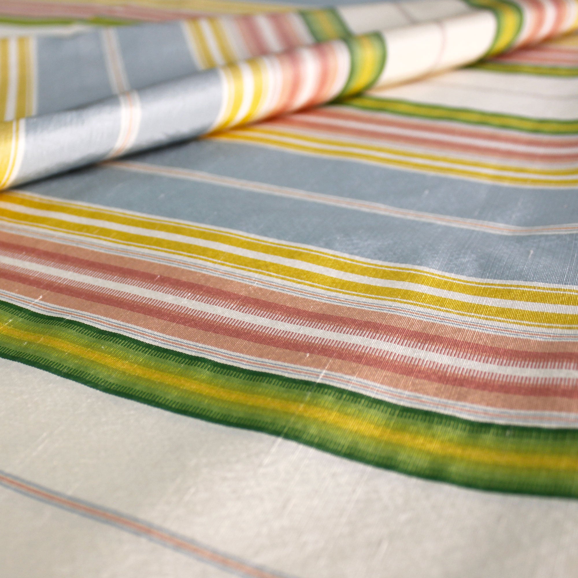 Coupon Pékin bleu, jaune et rose - Philéone