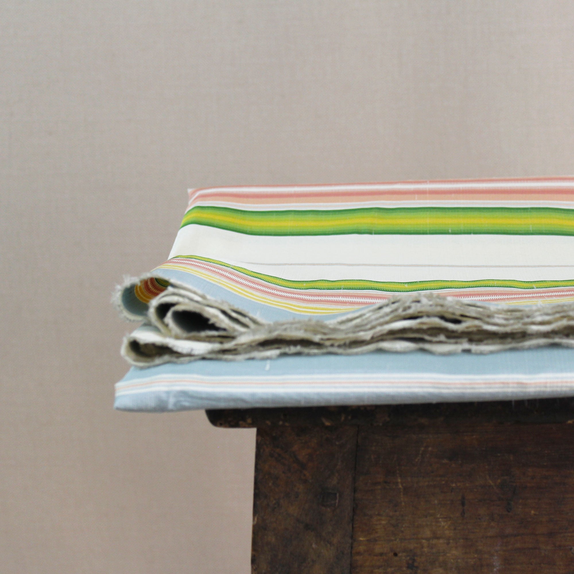 Coupon Pékin bleu, jaune et rose - Philéone