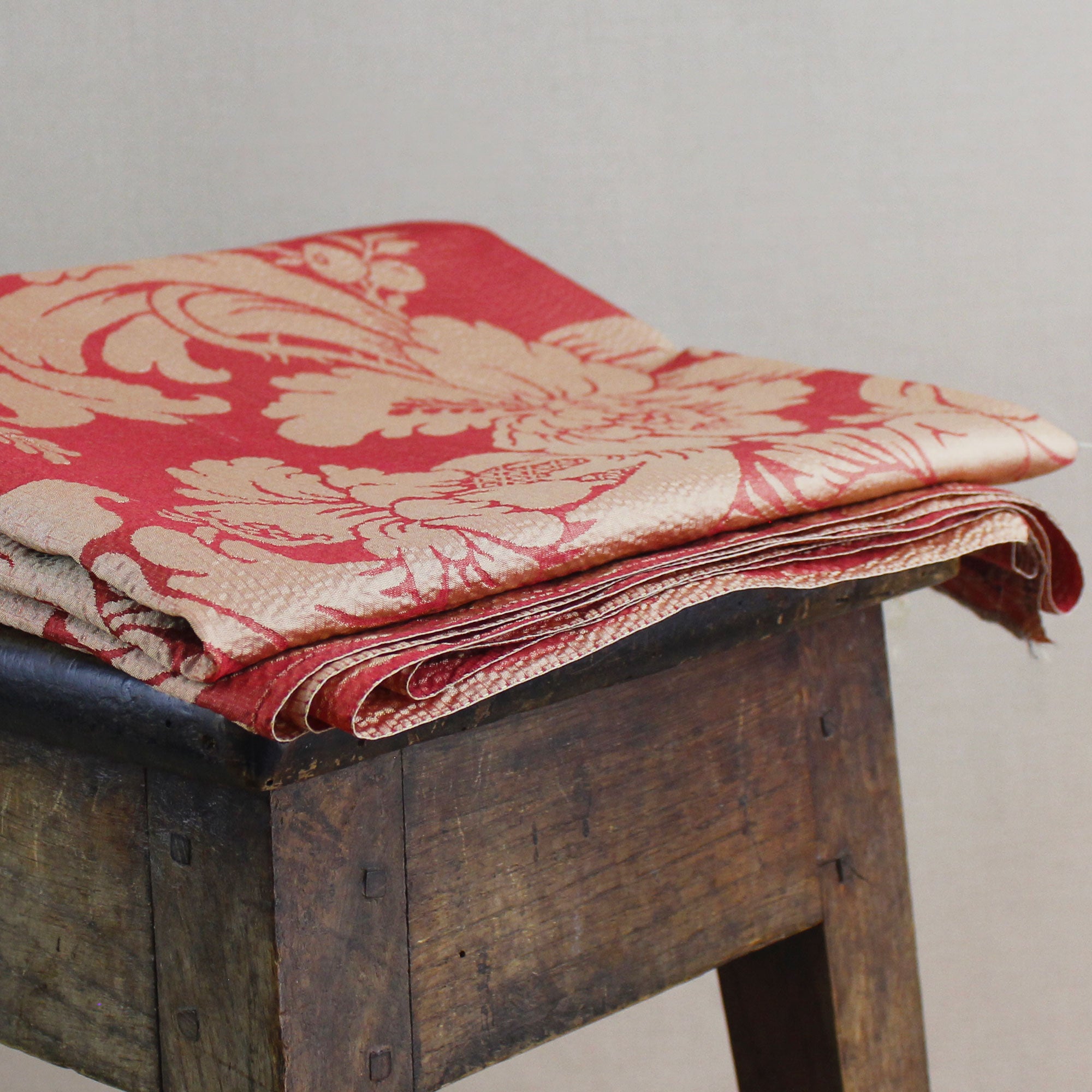 Coupon Damas soie rouge et or - Philéone