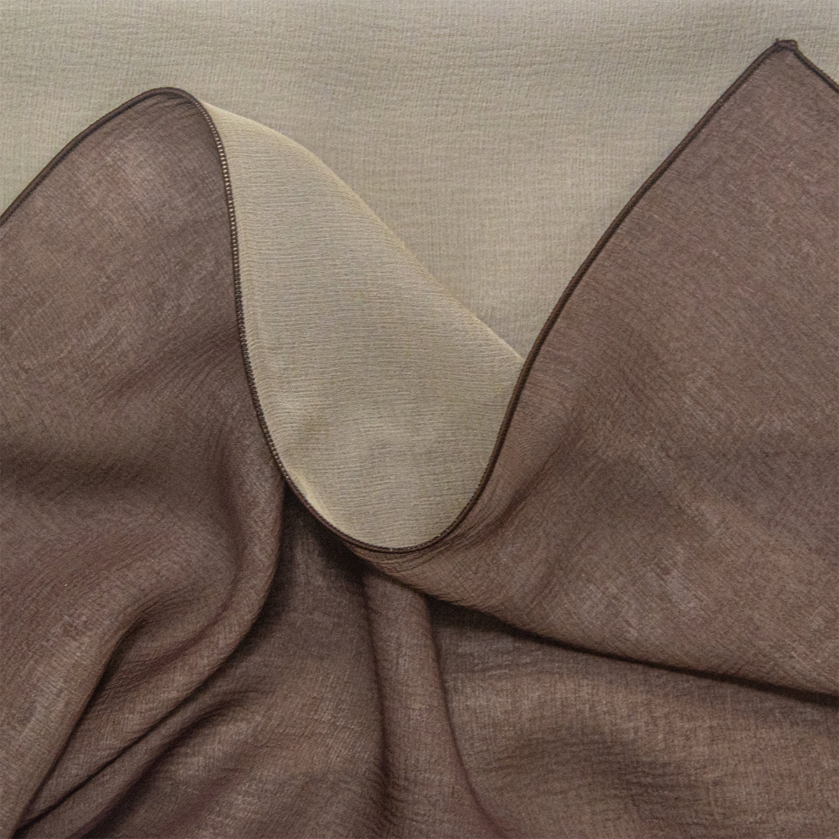 Foulard en soie Aurore