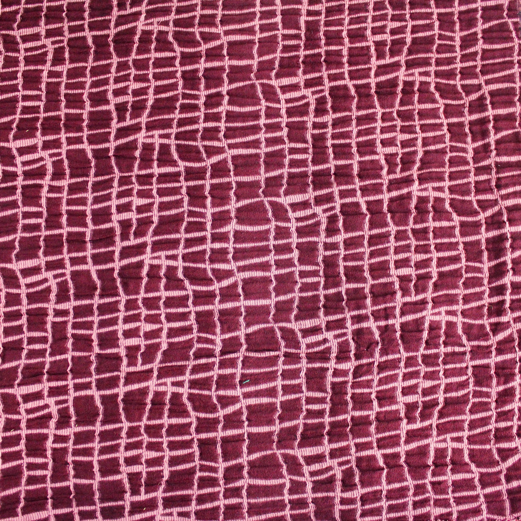 Reversible cotton jacquard fabric with burgundy and pink checks